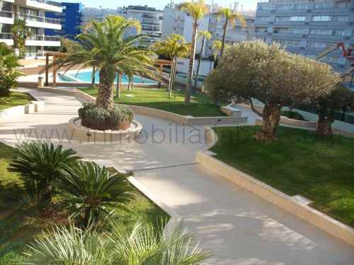 Apartamento de 2 dormitorios en venta justo en puerto de Ibiza