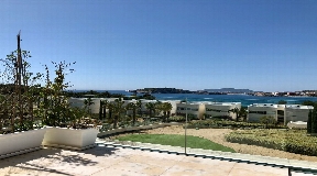 Increíble apartamento en primera línea se encuentra en Es Pouet Talamanca