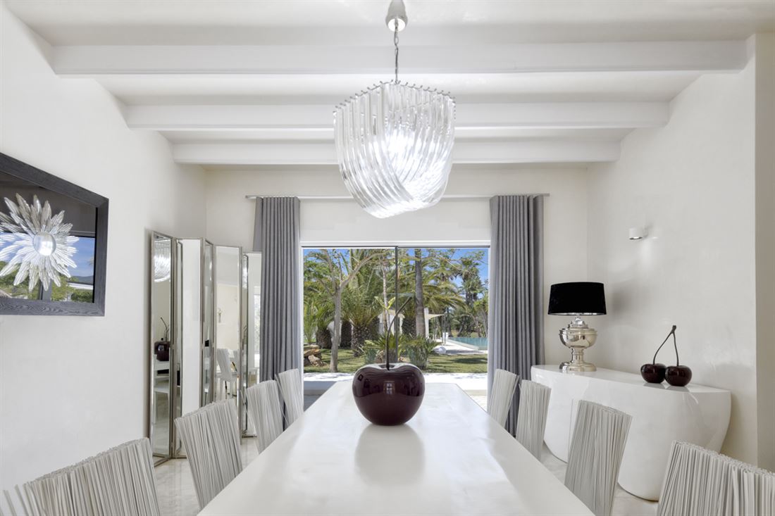 Se vende preciosa villa en Cala Jondal en Ibiza