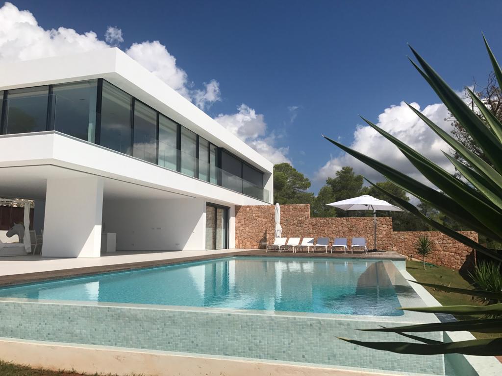 Villa minimalista con amplias habitaciones en venta en Vista Alegre