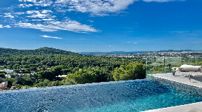 Villa moderna de alta calidad en Can Furnet con impresionantes vistas panorámicas