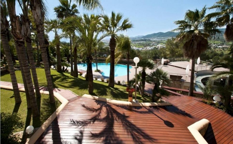 Villa de lujo en venta en Jesus en Ibiza el Palacio de Ibzia