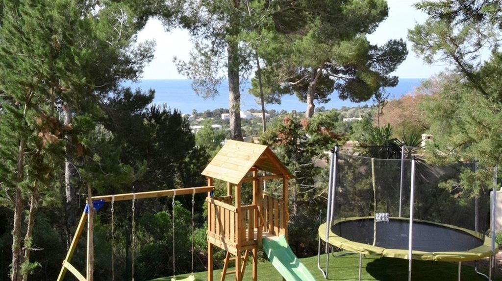 Bonita propiedad en una zona privada en la colina de Es Cubells - Ibiza en venta