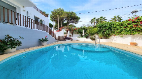 Hermosa Villa en Siesta con piscina en venta