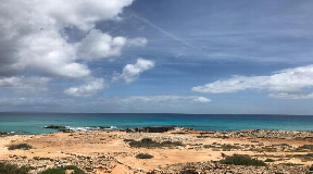 Tranquila villa frente al mar con impresionantes vistas al mar en Es Caló, Formentera