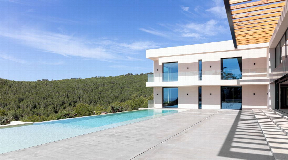 Villa de lujo de cuatro dormitorios en Cas Mut con impresionantes vistas al mar