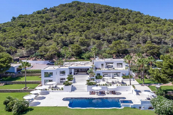 Villa Can Nemo la propiedad más lujosa en alquiler en Ibiza